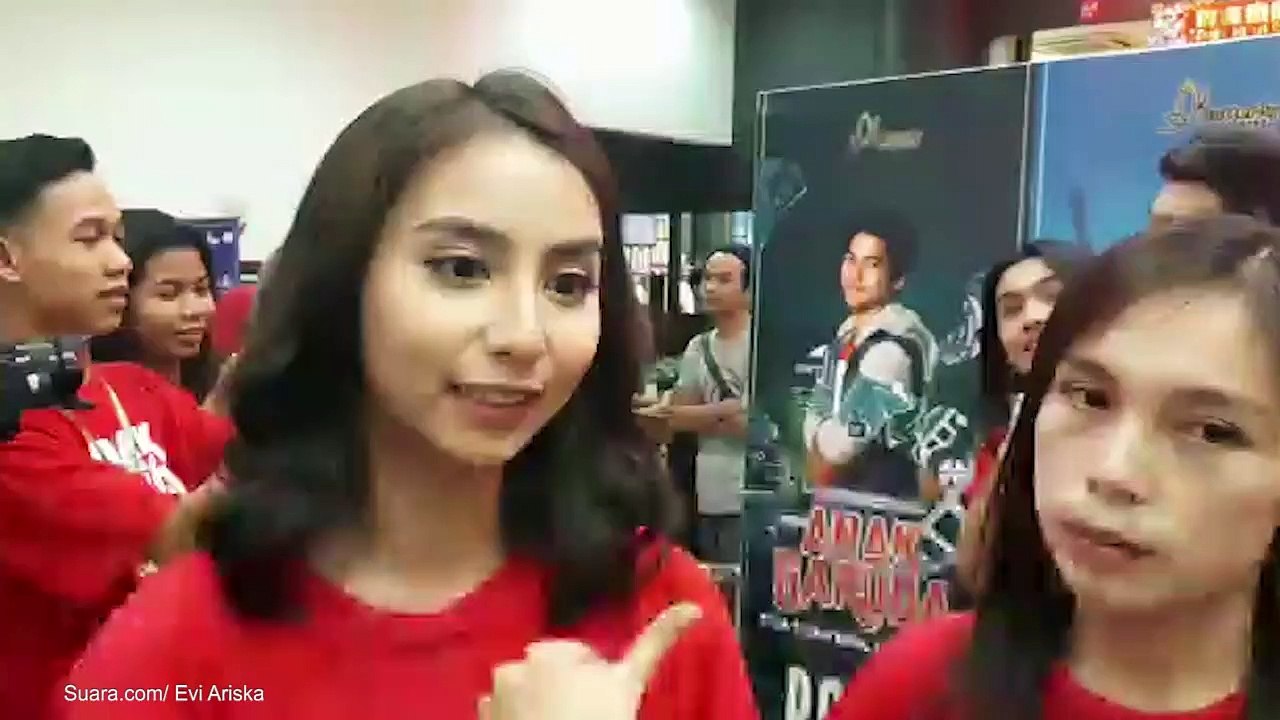 Geluti Dunia Peran, Clairine Clay Konsultasi ke Joshua Suherman