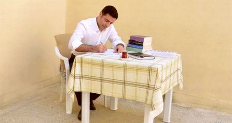 İBB'ye bağlı İstanbul Kitapçısı'nda Selahattin Demirtaş'ın kitapları satılmaya başlandı