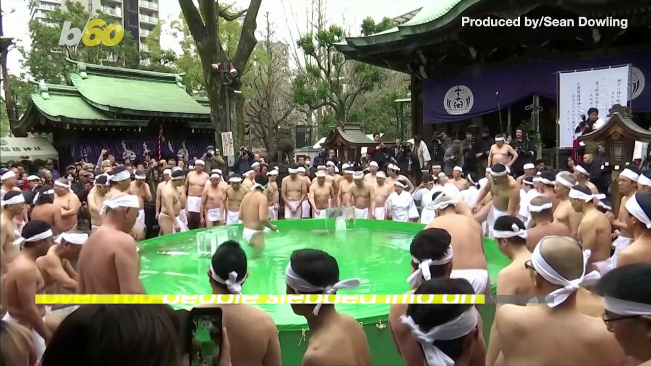 Over 100 Brave People Stepped Into an Ice Bath in Tokyo to Purify Their Souls