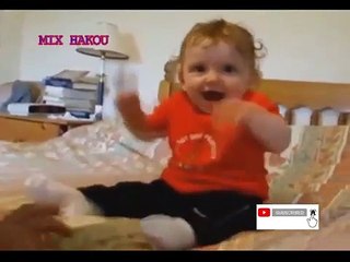 افضل مقاطع لأطفال وهم يضحكون - مضحكة جدا