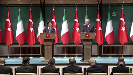 Cumhurbaşkanı Erdoğan: "(Türk heyetinin Moskova'daki görüşmeleri) Olumlu istikamette devam ettiği...