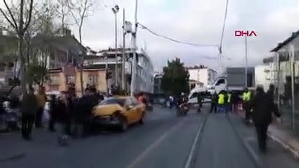 Güngören'de trafik kazası: Tramvay seferleri aksıyor