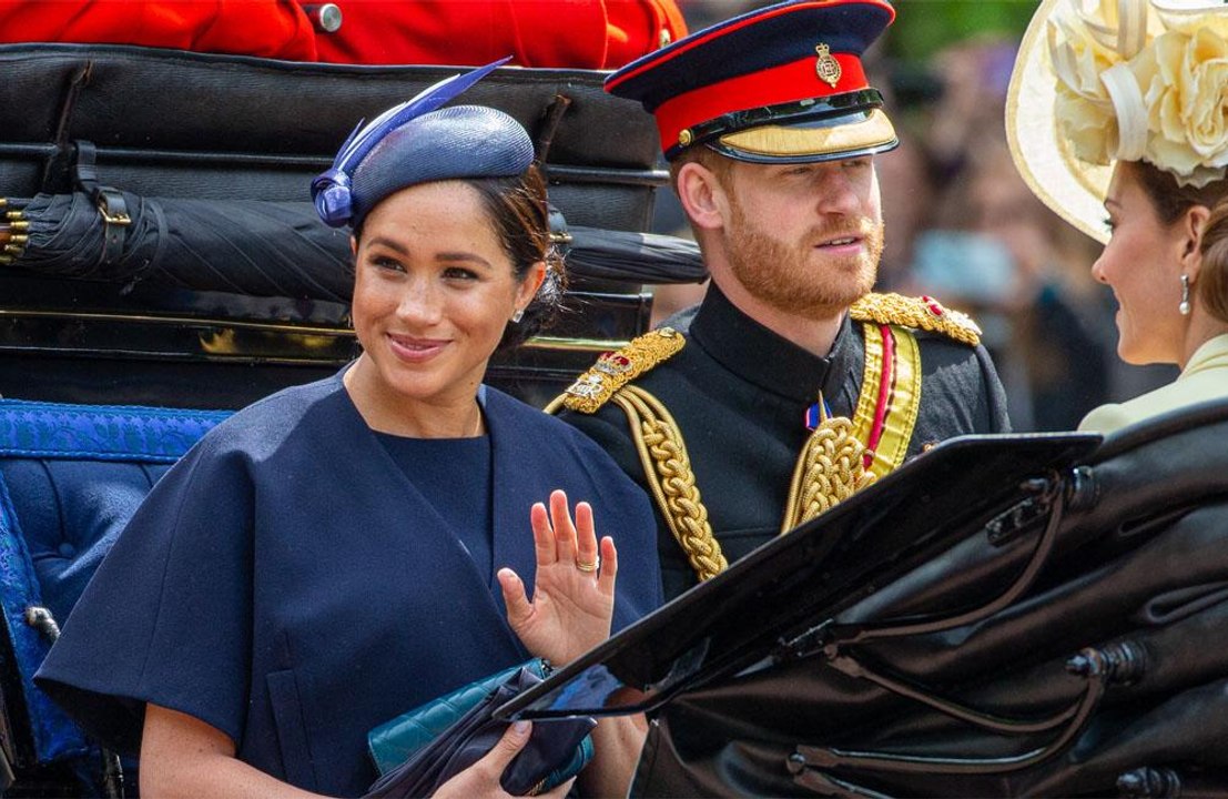 Prens Harry ve Meghan Markle kendi koruma gider...