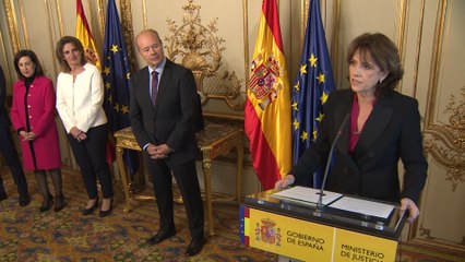 Delgado se despide de su cargo y "desea suerte" a Campos