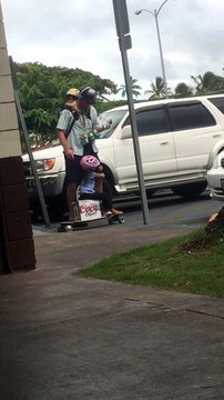 Multitasking Dad Makes it Work