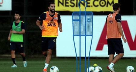 Fransız basını, Adil Rami'yi 4 kulübün istediğini yazdı
