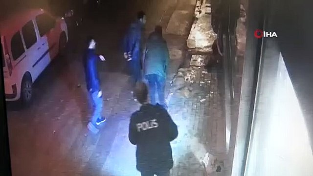 Pastahanedeki hırsızlık anı saniye saniye güvenlik kameralarına yansıdı