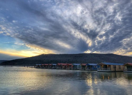 These Floating Cabins Right Outside Chattanooga Are Perfect for a Low-Key Getaway
