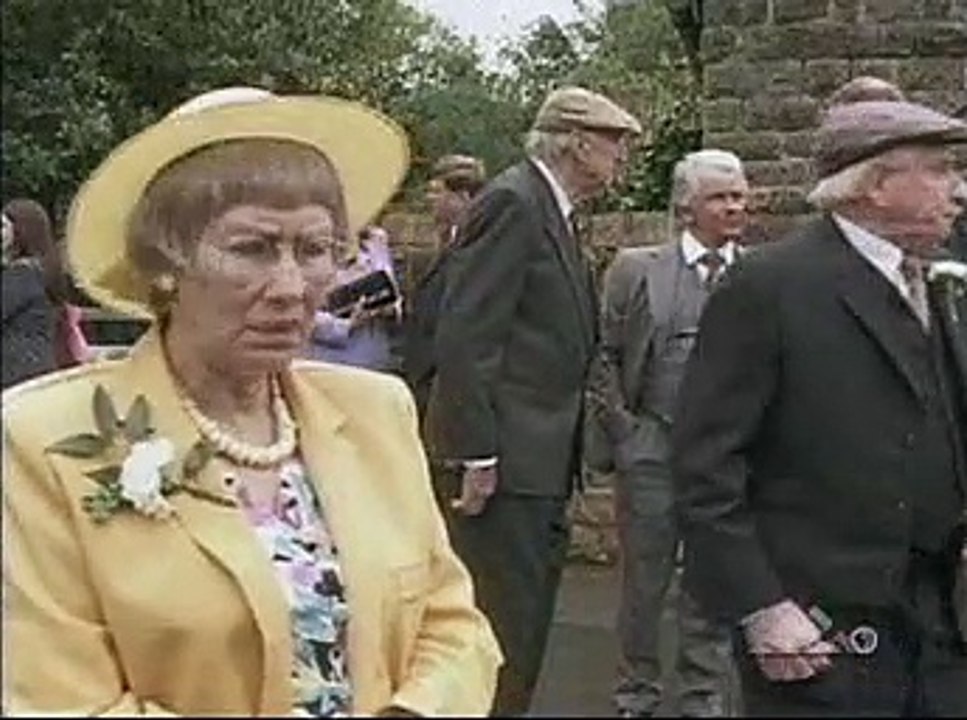 Last of the Summer Wine S24/E5 - Peter Sallis • Frank Thornton • Burt Kwouk • Thora Hird • Dora Bryan •