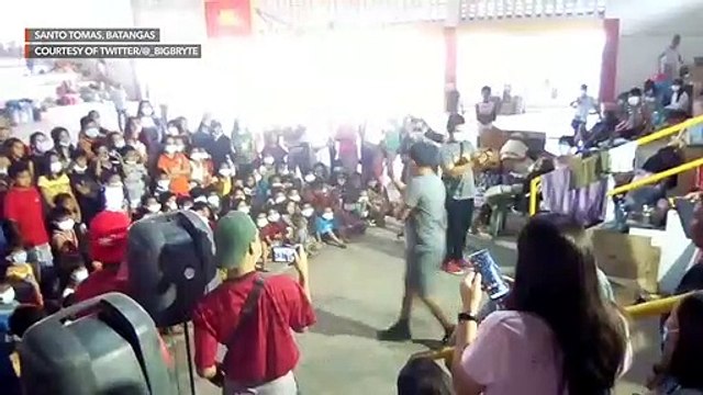 Volunteers conduct short program for Taal eruption victims