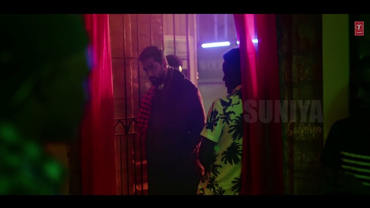 Pachtaoge Lyrical   Arijit Singh   Vicky Kaushal, Nora Fatehi  Jaani, B Praak   Bhushan Kumar Bollywoodsonglyrics.in