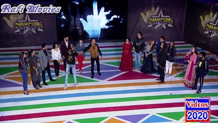 bilal or yayhia ne bistar k liy ki larai  on waqar zaka champion show  episode 13 hareem shah vs sandal khatak videos