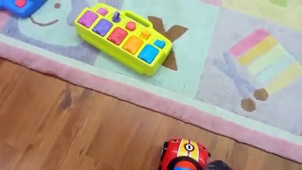 Fisher Price Lil' Zoomers Rattle and Go, Shake and Crawl Racer Car