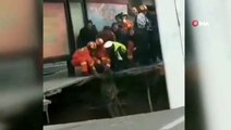 Çin'de yol çöktü, otobüs içine düştü: 6 ölü, 15 yaralı