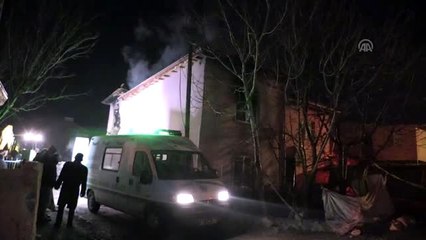 Niğde'de iki katlı evde çıkan yangında 4 kişi öldü, 3 kişi yaralandı (4)