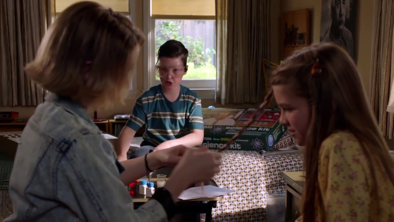 Young Sheldon Season 3 Ep.12 All Sneak Peeks Body Glitter and a Mall