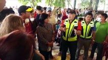 Robredo visits evacuees in Sta. Teresita, Batangas, distributes relief goods