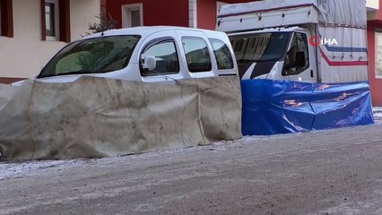 Tải video: Kars eksi 21’i gördü...İş yerlerinin kapı kilitleri ve camları dondu