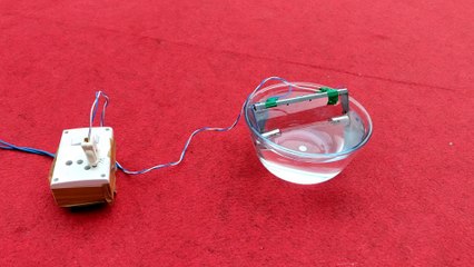 What Happen When I Boil Water With 500 Watt Halogen Bulb __ 30 Rupees Blub as a _MR SGR HECKER
