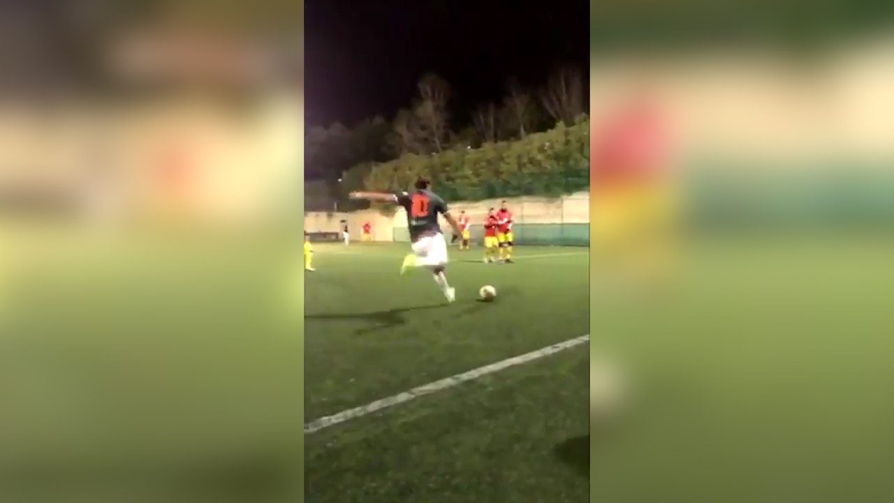 Le coup-franc surpuissant de Francesco Totti