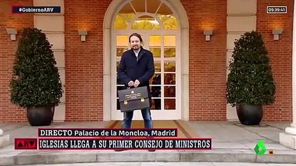 Consejo de Ministros con pasarela y Pablo Iglesias dando la nota: ni Mediaset lo hubiera hecho mejor