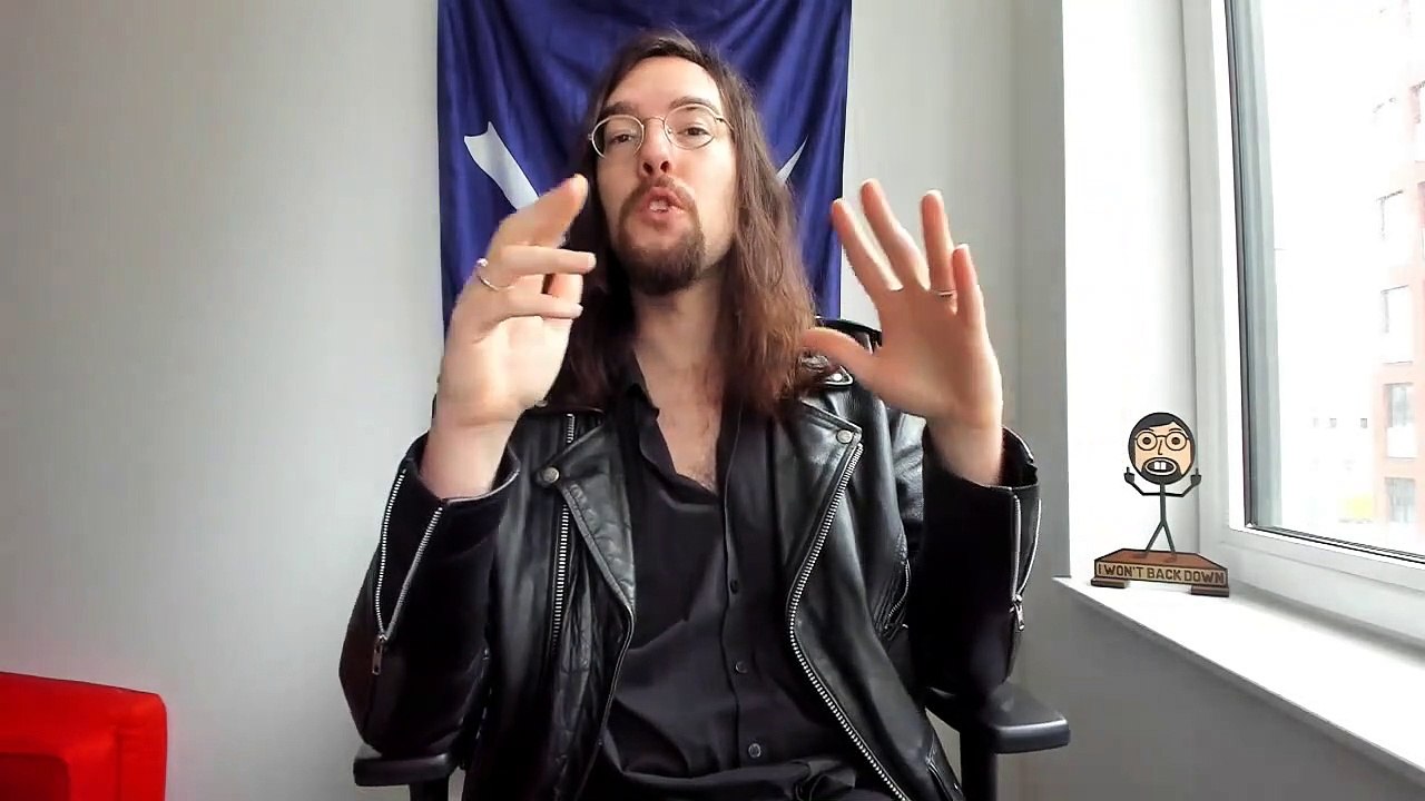 Elizabeth Warren is Really Just a Bad Person; Caught in Total Lie About Bernie Sanders