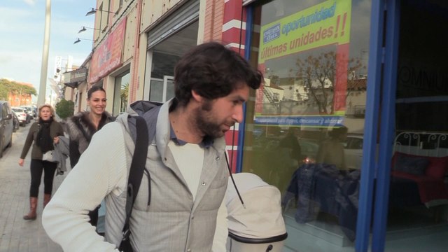 Cayetano Rivera celebra su cumpleaños al lado de su mujer y su hijo