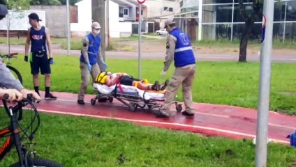 Mulher é atropelada por ciclista na ciclovia da Av. Tancredo Neves
