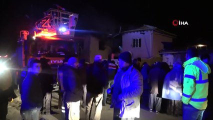 Anneanne, kızı ve iki torunun hayatını kaybettiği yangında incelemeler sürüyor