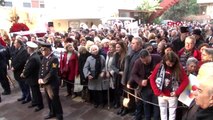 İzmir atatürk'ün annesi, karşıyaka'daki kabri başında anıldı