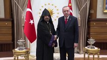 Cumhurbaşkanı Erdoğan, Türkiye Ermenileri 85. Patriği Sahak Maşalyan'ı kabul etti