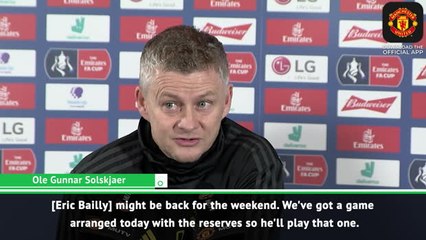 Video herunterladen: Bailly could return for Liverpool game - Solskjaer