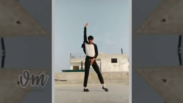 Hrithik Roshan can't get over TikTok user's viral moves | Young Michael Jackson | Viral Masti