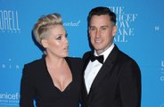 Pink y su marido Carey Hart celebran su aniversario con un viaje en moto