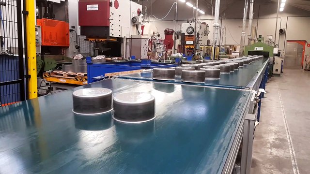 Le processus de fabrication chez Cristel à Fesches-le-Châtel dans le Doubs