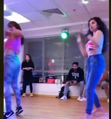 Muquabla Muquabla oho Laila