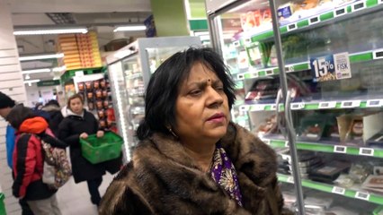 BDMV-248 Aruna & Hari Sharma shopping at Kiwi Fredrik Langes gate 21, 9008 Tromsø Dec 17, 2019