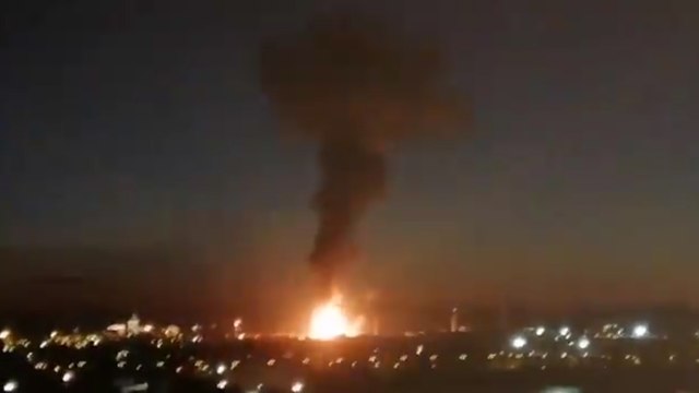 Registrada una fuerte explosión en la planta petroquímica de La Canonja
