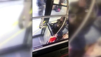 Rahatsızlanan kadını otobüsle hastaneye yetiştirdi