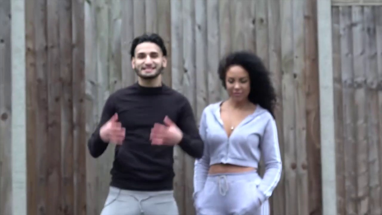 B00TY_TAPPING_PRANK