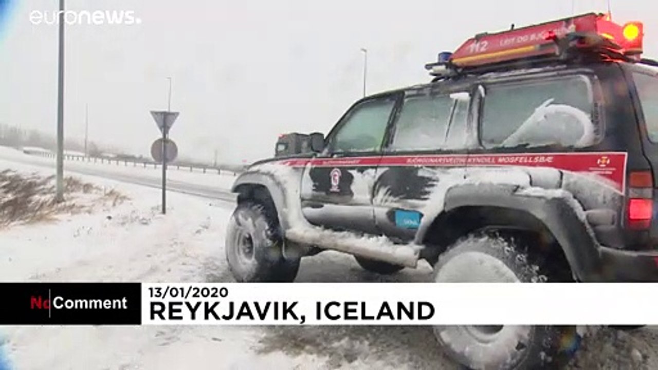 Schneechaos in Island