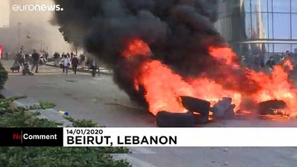 Lübnan'da protesto: Göstericiler Beyrut'ta bankaları taşladı
