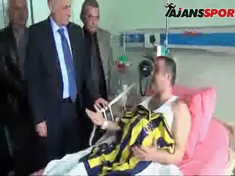 Fenerbahçe yönetiminden yaralı şoföre ziyaret
