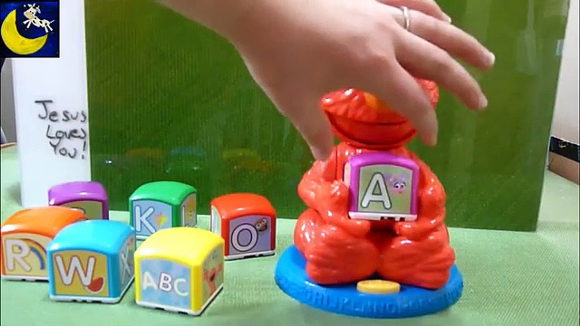 elmo find and learn alphabet blocks