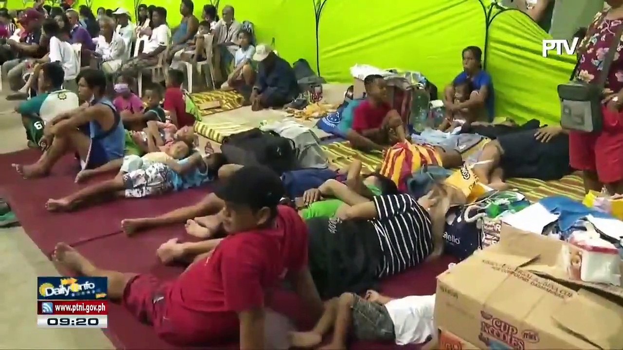 Pres. #Duterte, binisita ang mga evacuees sa Batangas