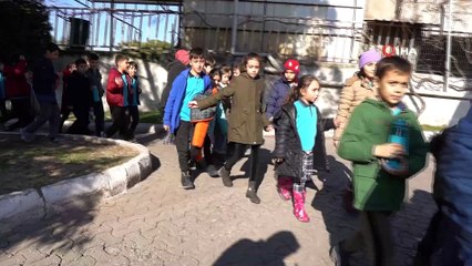 Akhisar Belediyesi çocukları tiyatro ile buluşturuyor