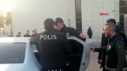 Manisa balkondan girip, kendisinden ayrılmak isteyen kadını öldüren zanlı tutuklandı- yeniden