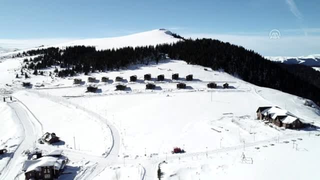 Beyaza bürünen yaylalar doğal güzelliğiyle cezbediyor