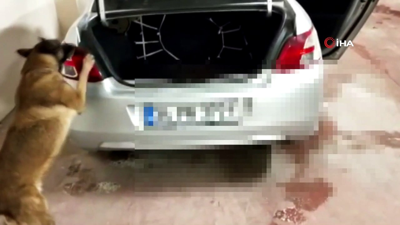 Uyuşturucu tacirleri Rona'ya takıldı...Otomobilden 16 kilo uyuşturucu çıktı