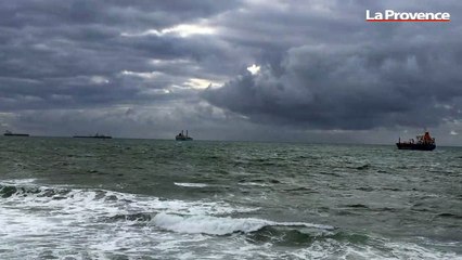 Grand port maritime de Marseille : plus de trente bateaux en attente à Fos